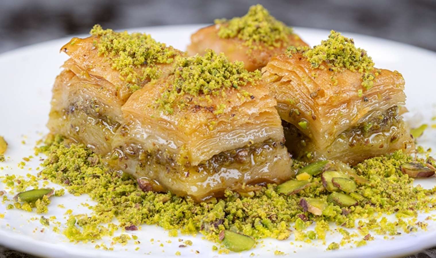 Turkish Cuisine Delights: Exploring Famous Dishes and Traditional Flavors