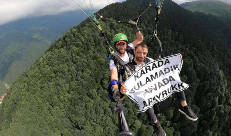 İlginç 'gelin adayı' protestosu: Havada pankart açtı