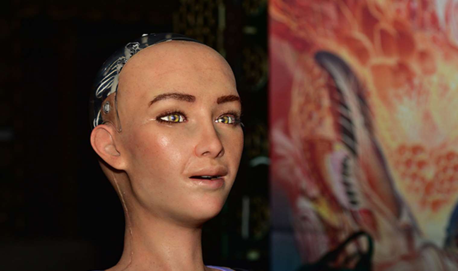 Robot Sophia'nın bu zamana kadar attığı en ilgi çekici 10 Tweet