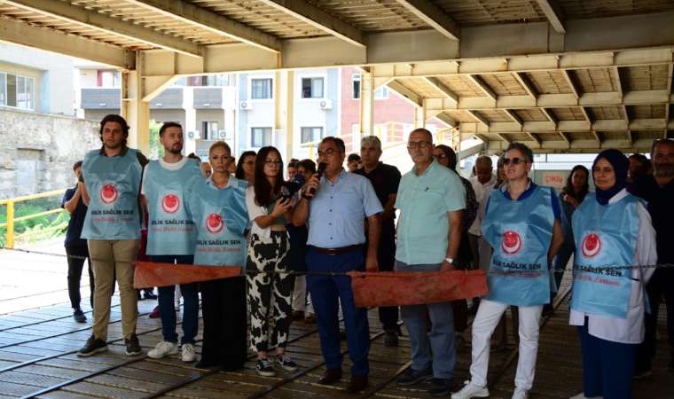 İzmir’de sağlıkçıların otopark isyanı: Otoparkı değil hizmet binasını yıkın!