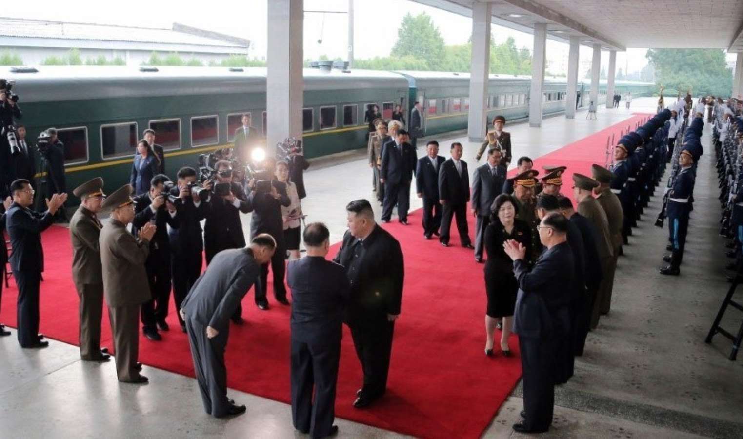 Kuzey Kore lideri Kim Jong Un, Putin ile görüşmek için Rusya’ya gitti