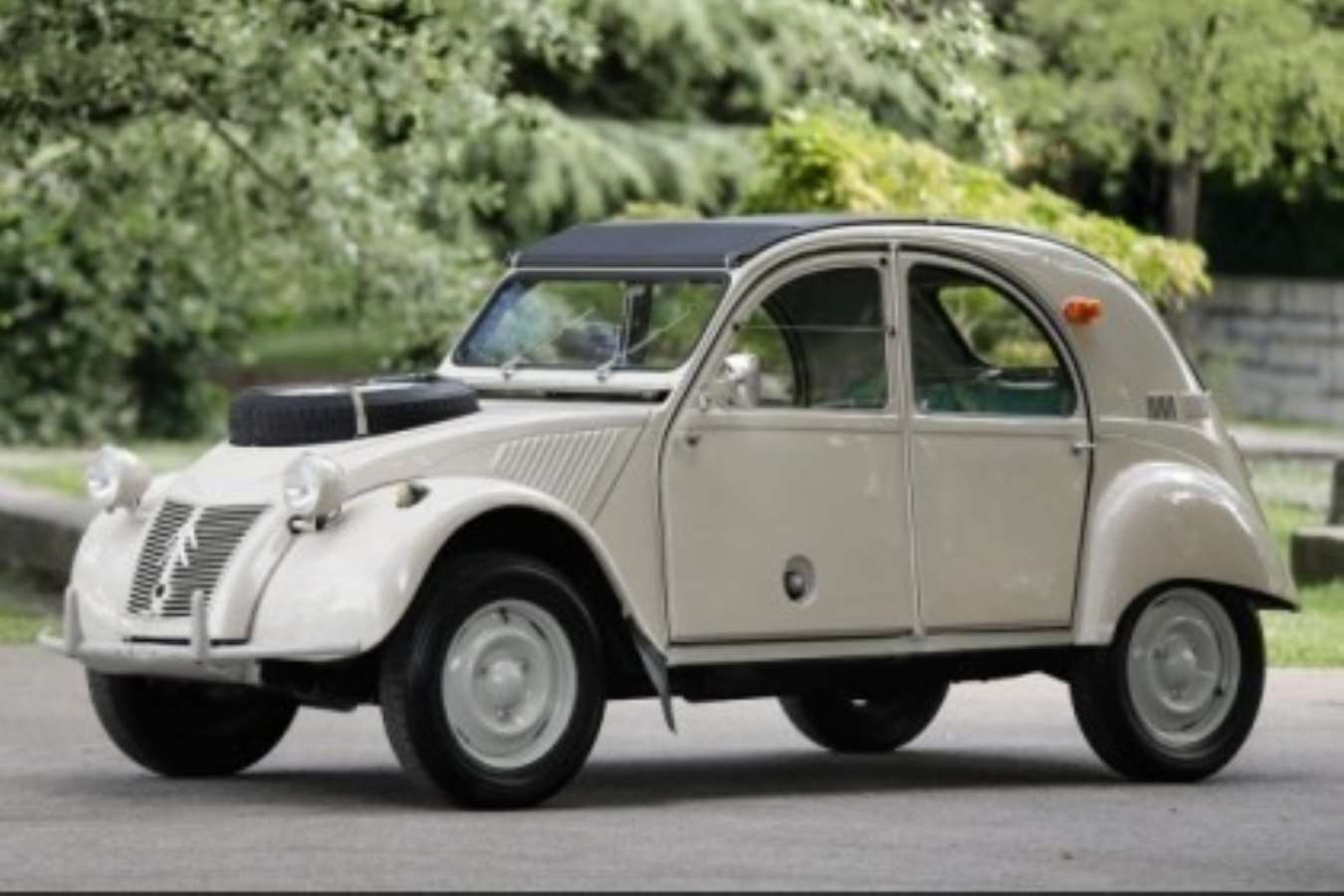 Citroen efsanesi 2CV 75 yaşında: Ördek fotoğrafları göz doldurdu!