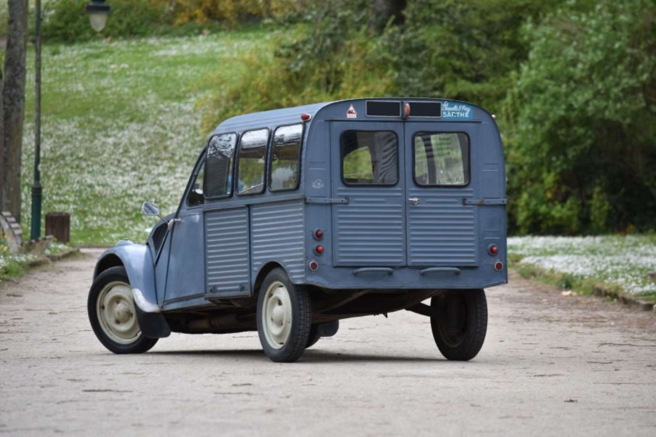 Citroen efsanesi 2CV 75 yaşında: Ördek fotoğrafları göz doldurdu!