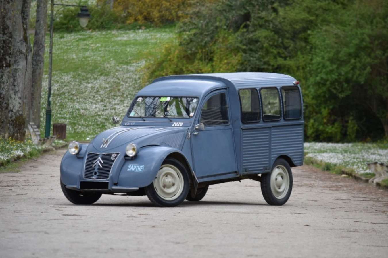 Citroen efsanesi 2CV 75 yaşında: Ördek fotoğrafları göz doldurdu!