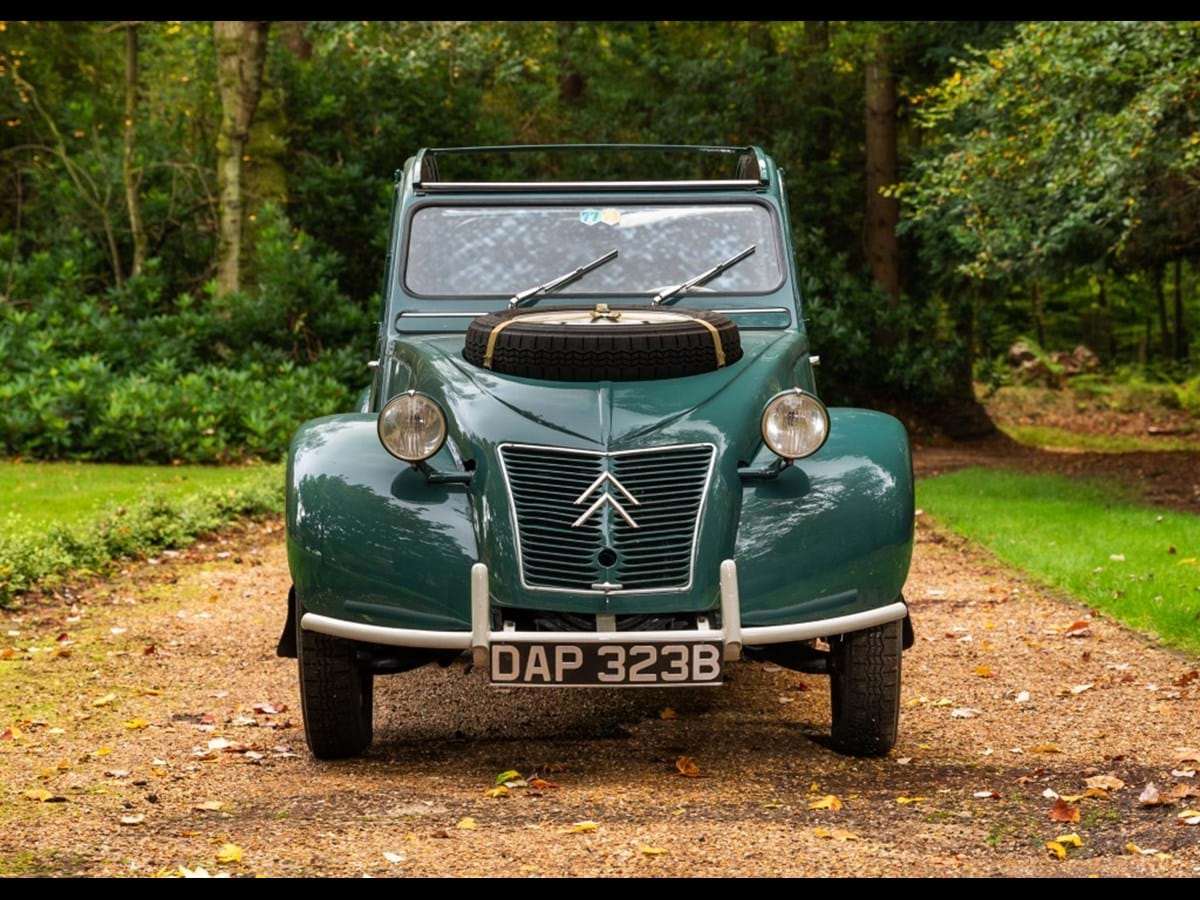 Citroen efsanesi 2CV 75 yaşında: Ördek fotoğrafları göz doldurdu!