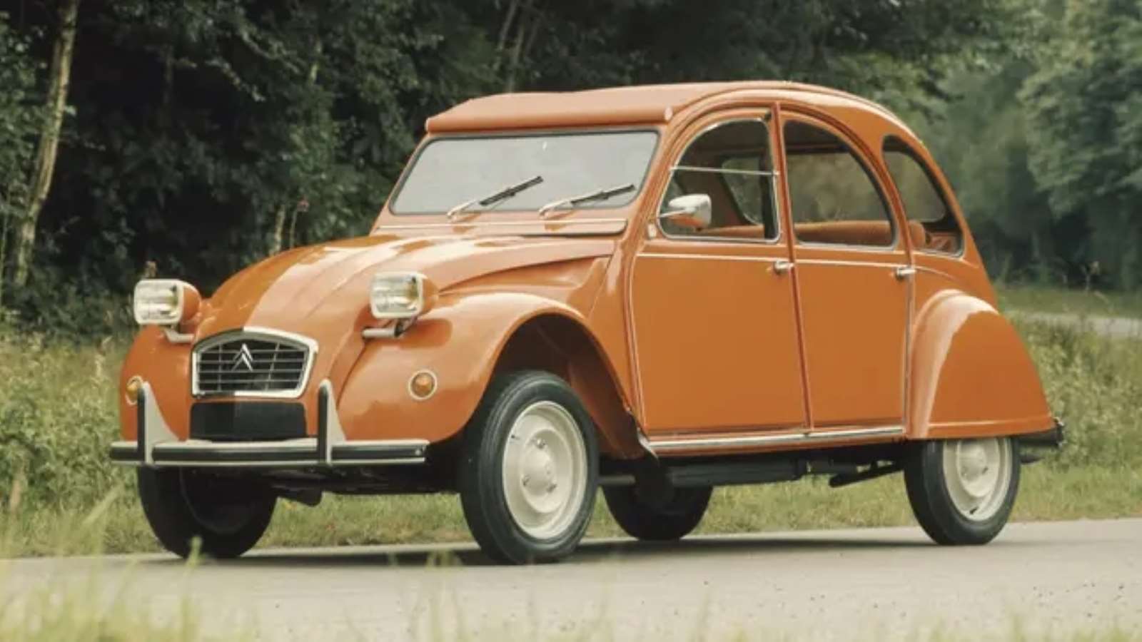 Citroen efsanesi 2CV 75 yaşında: Ördek fotoğrafları göz doldurdu!