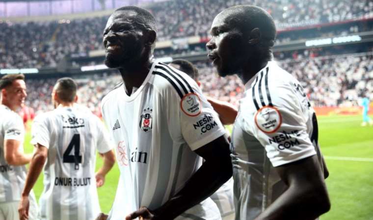 Beşiktaş'tan milli ara öncesi 3 puan: Beşiktaş 2-0 Sivasspor