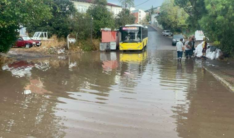 Maltepe'de cadde ve alt geçit göle döndü!