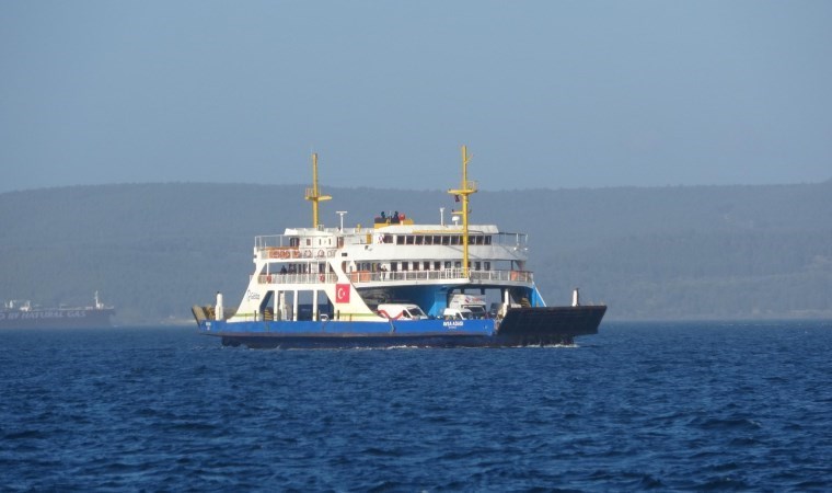 Gökçeada ve Bozcaada feribot seferlerine fırtına engeli (20 Ocak 2024)