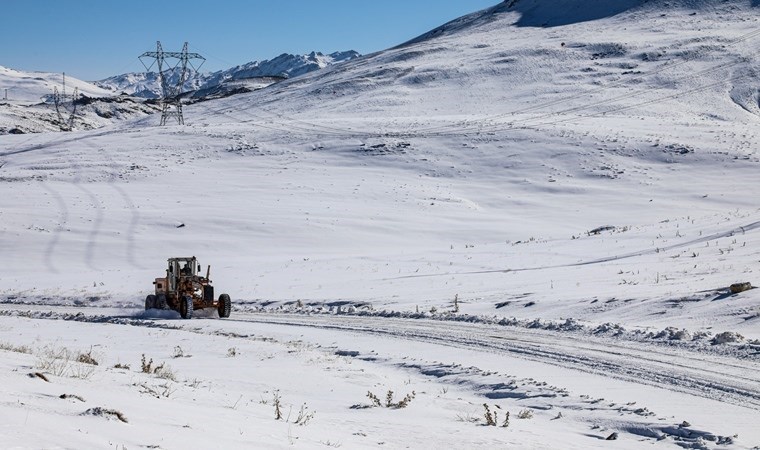 Van'da 228 yerleşim yeri ulaşıma açıldı