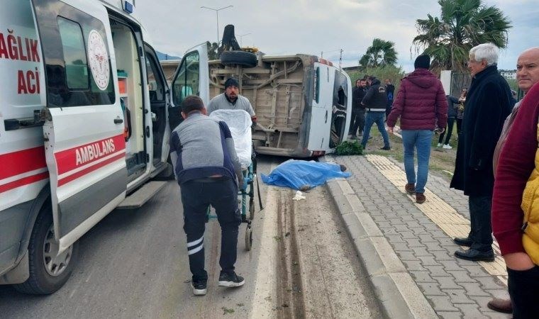 Hatay'da işçi servis minibüsü TIR'a çarptı: 1 ölü, 7 yaralı