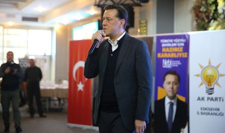 AKP'nin Eskişehir adayı Hatipoğlu 'hızlı' başladı: Gazetecilere maaş vaadi!