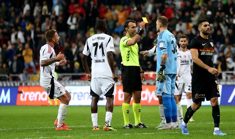 Eski hakemler Kayserispor - Beşiktaş maçını değerlendirdi: Kale vuruşu kullanılan pozisyon penaltı mı?