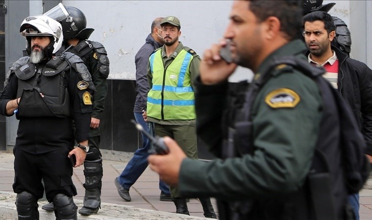 İran'da okula silahlı saldırı: 4 kişi hayatını kaybetti