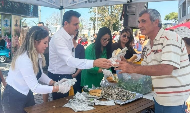 Dikili Sardalya Şenliği'ne yoğun ilgi