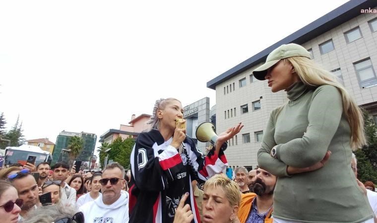 Gebze'deki hayvan katliamı... Gebze Belediyesi önünde, şarkıcı Hande Yener ve Seren Serengil'in de katıldığı protesto eylemi düzenlendi