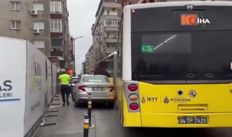 Hatalı park yüzünden otobüs manevra yapamadı: Trafik kilitlendi