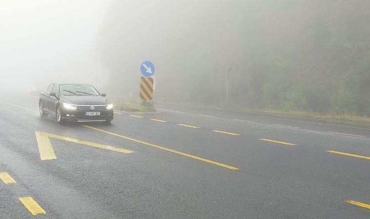 Bolu Dağı'nda sis görüş mesafesini düşürdü