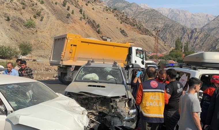 Hakkari-Çukurca kara yolunda kaza: 7 yaralı