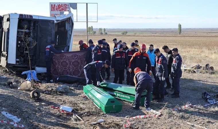 Aksaray'daki feci kazada şoför konuştu: 'Sabah güneşi gözümü aldı'