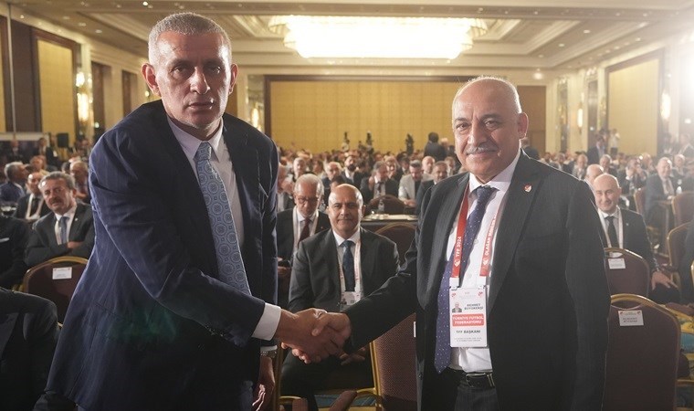 Mehmet Büyükekşi'den İbrahim Hacıosmanoğlu'nun yolsuzluk iddialarına cevap!