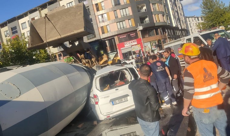 Bingöl’de beton mikseri aracın üzerine devrildi: 1 yaralı