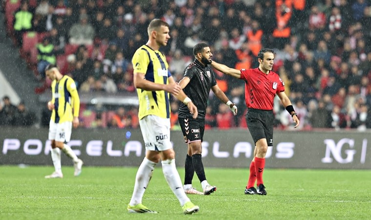 Jose Mourinho'dan flaş hakem açıklaması: 'Biz attığımızda faul mü verilecek göreceğiz'