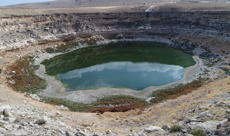 Konya'daki Timraş Obruk Gölü bu yıl da kurudu