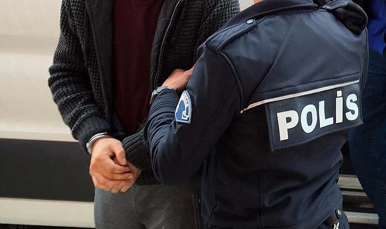 Kağıthane'de çok sayıda suça karışan şüpheli yakalandı: Evden 10 ruhsatsız tabanca çıktı