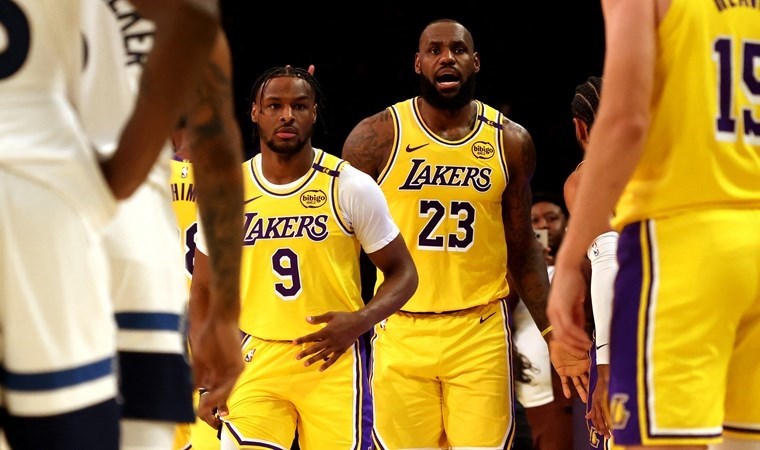 NBA'de bir ilk: Lebron James ile oğlu Bronny James tarihe geçti!