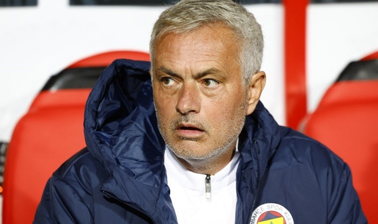 Jose Mourinho'dan İngiliz basınına flaş sözler: 'Hiçbir şey kazanamamalarının bir sebebi var'