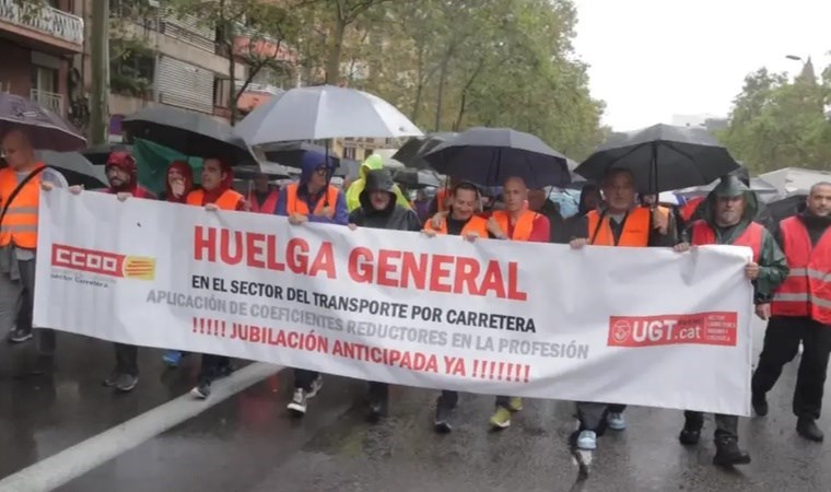 İspanya'da 80 binden fazla otobüs şoförü greve gitti