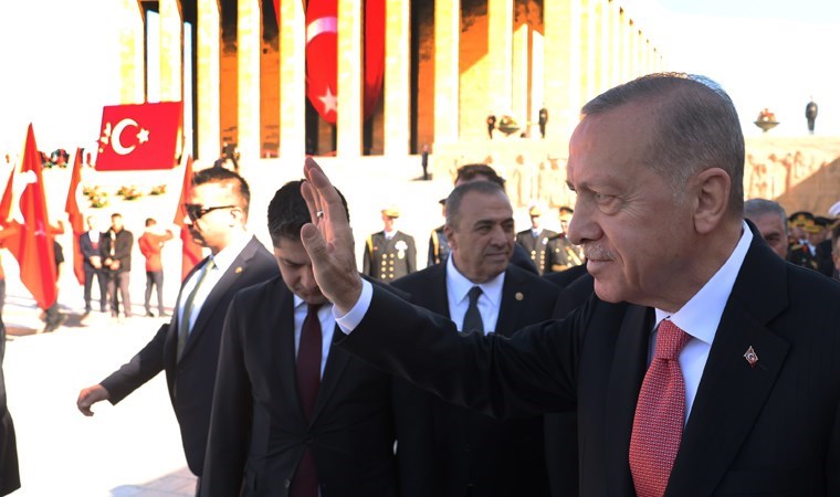 Anıtkabir'de 'Erdoğan' ve 'Reis' sloganları