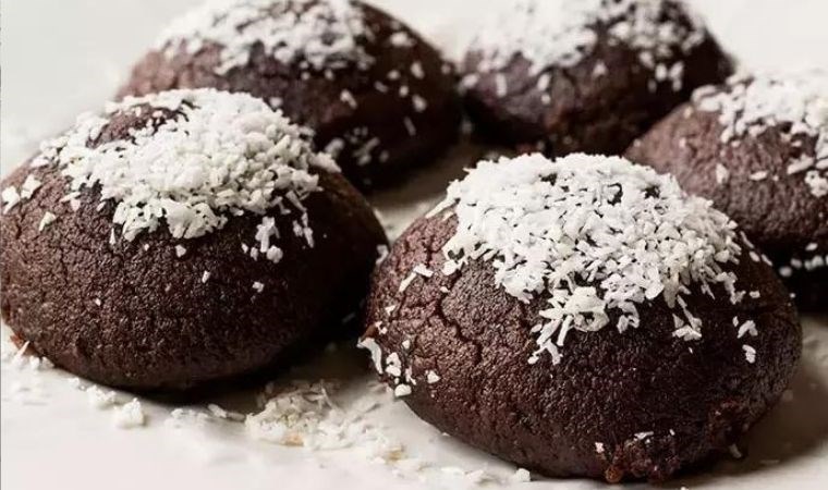 Akşam beş çayı için favoriniz olacak! Browni benzeri ıslak kurabiye tarifi