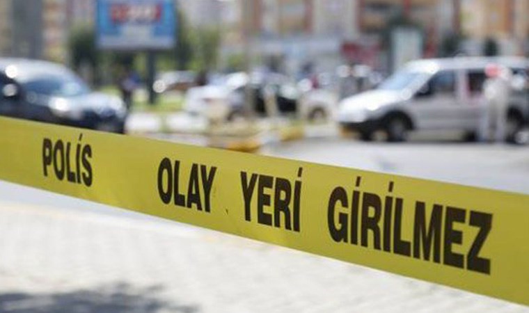 Balkonda çamaşır asarken, komşusunun cesedini gördü