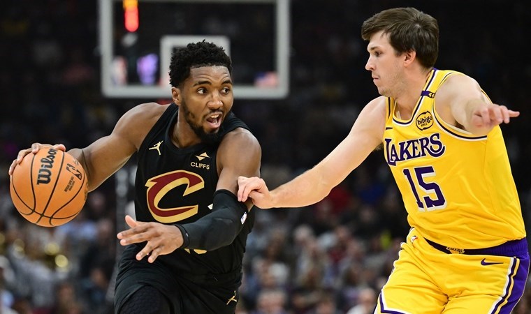 NBA'de Cleveland Cavaliers, Los Angeles Lakers'ı devirdi: Sezona 5'te 5 ile başladı!