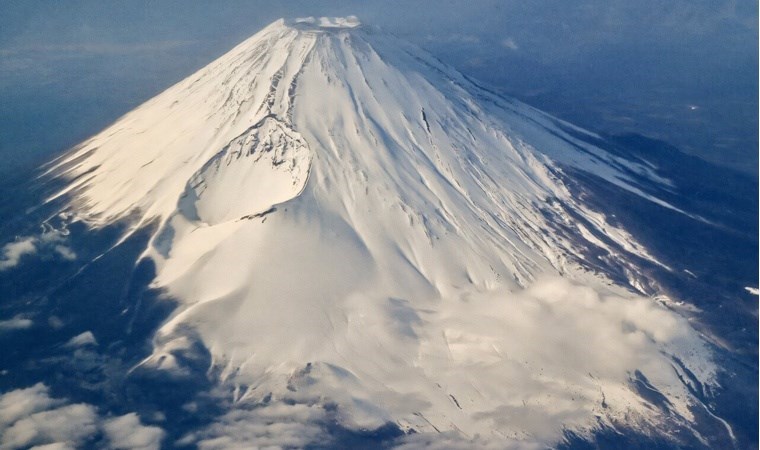 Japonya'nın ikonik Fuji Dağı'nda 130 yılın rekoru kırıldı