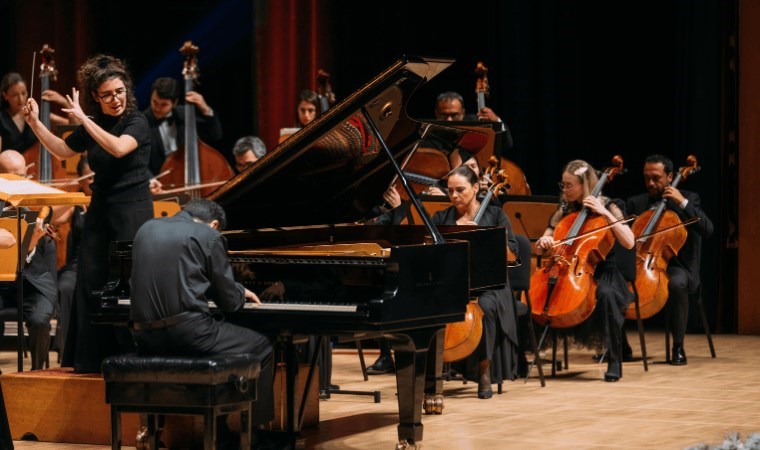 CRR Konser Salonu'nun yeni sezonu CRR Senfoni Orkestrası konseriyle başladı