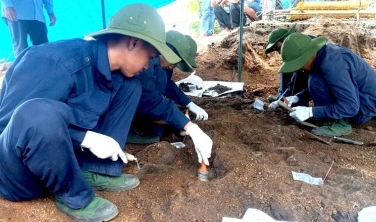 Vietnam'da askerlere ait toplu mezar bulundu