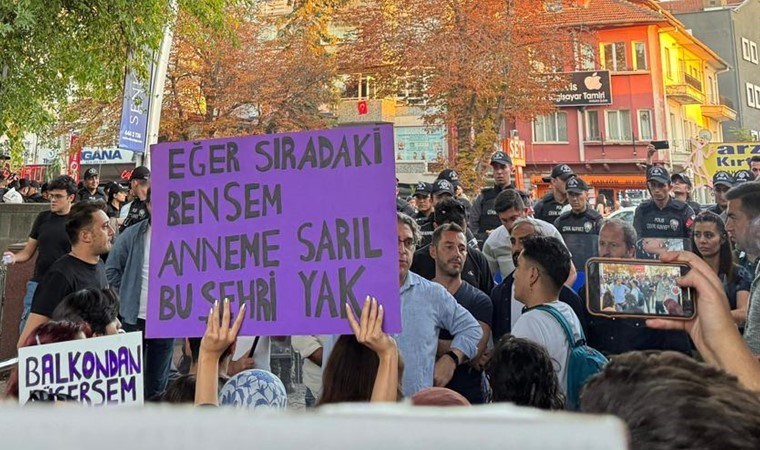 Üniversitelilerin ‘kadın cinayetleri’ protestoları sürüyor: ‘Öfkeni diri, başını dik, kız kardeşinin elini sıkı tut’