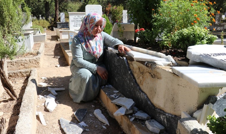 Evlilik tekliflerini reddeden kadından ilginç iddia: 'Görücüler kocamın mezarına zarar vermiş olabilir'