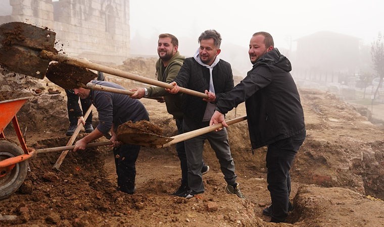 Hep fotoğrafını çektiler, bu sefer kazıya girdiler