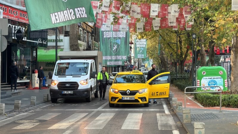 Türkiye Ata'sını andı: Saat 9'u 5 geçe tüm yurtta hayat durdu...