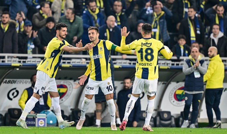 Spor yazarları Fenerbahçe - Sivasspor maçını yorumladı: 'Özür dilekçesi gibi bir galibiyet'