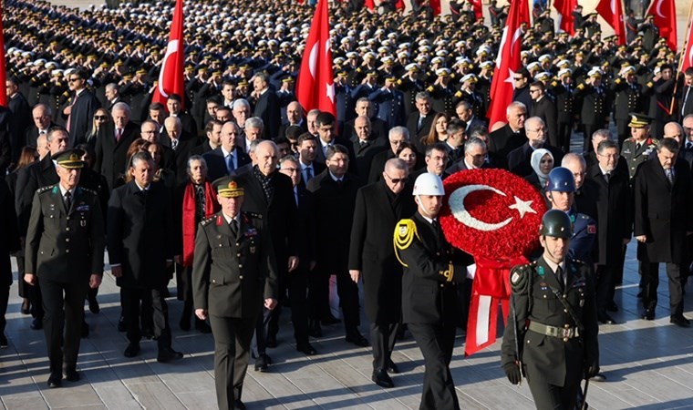 Ata'nın huzurunda yine o saygısızlık