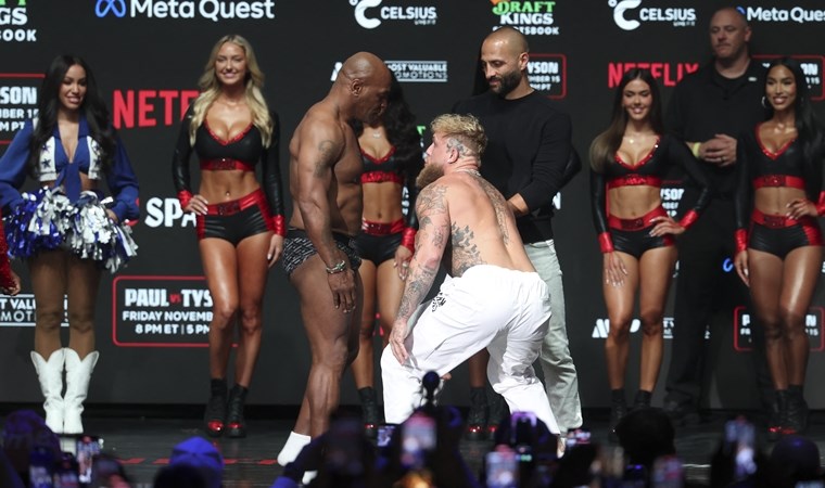 Dev maç öncesi ortalık karıştı: Mike Tyson, Jake Paul'a tokat attı!