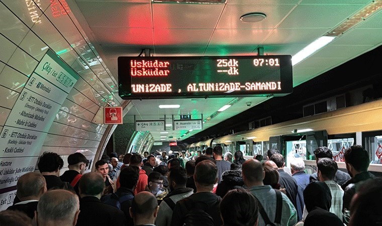 İstanbul'da sürücüsüz Üsküdar-Samandıra metrosu durakları pas geçti, yolcular panik yaşadı!