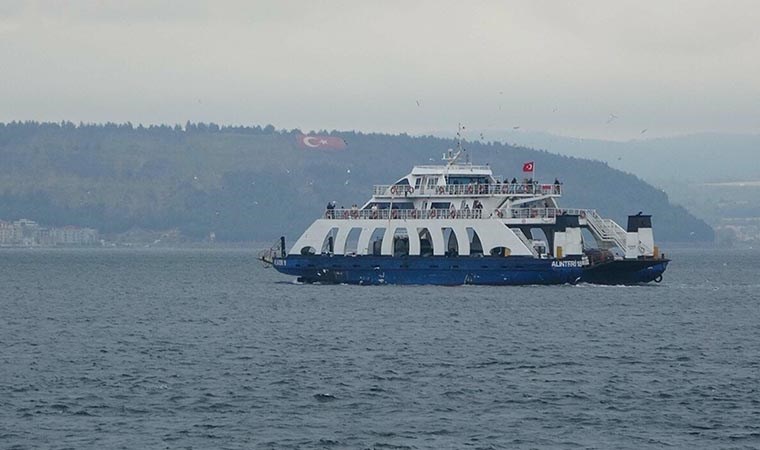 Bozcaada ve Gökçeada'ya yarınki feribot seferleri iptal edildi