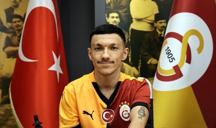 Galatasaray, milli yüzücü Umut Ünlü ile sözleşme imzaladı!