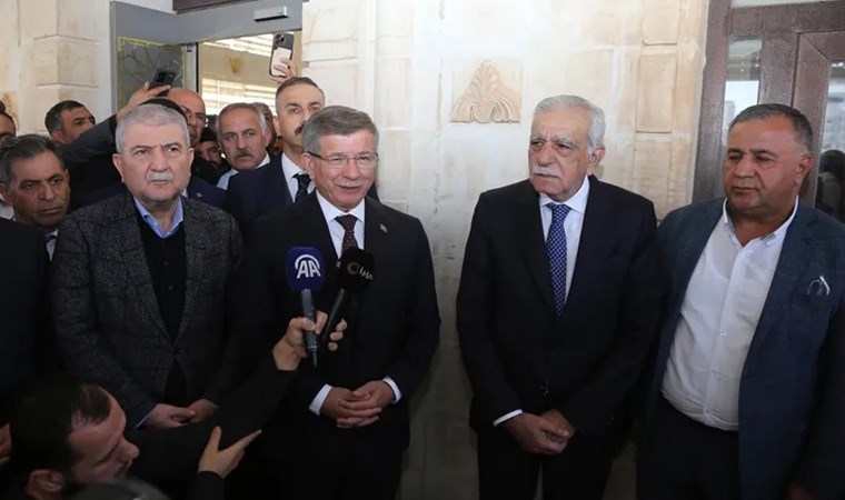 Ahmet Davutoğlu, Mardin'de Ahmet Türk ile bir araya geldi